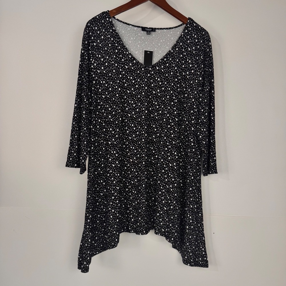 Premise Studio Tunic Women 2X Black Star Print Sharkbite V-Neck Casual Knit